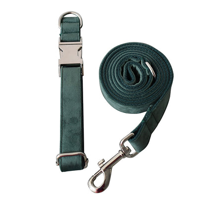 Grönt Sammet set – Halsband & Koppel